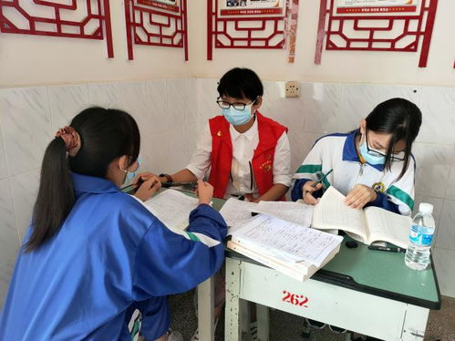 芒市教育体育局热心指导高三学子填报志愿